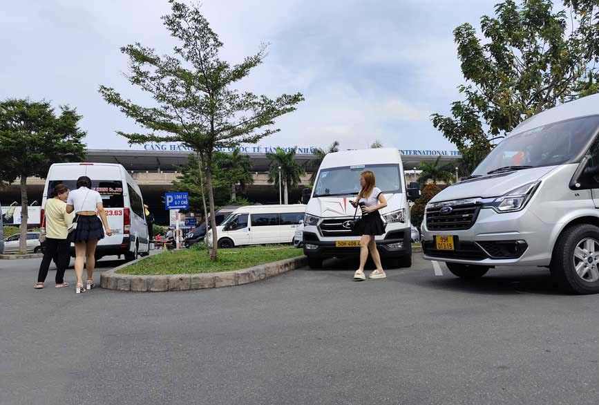 Tuyến Có Trạm Thu Phí Có Làm Giá Xe 16 Chỗ Cao Hơn Không?