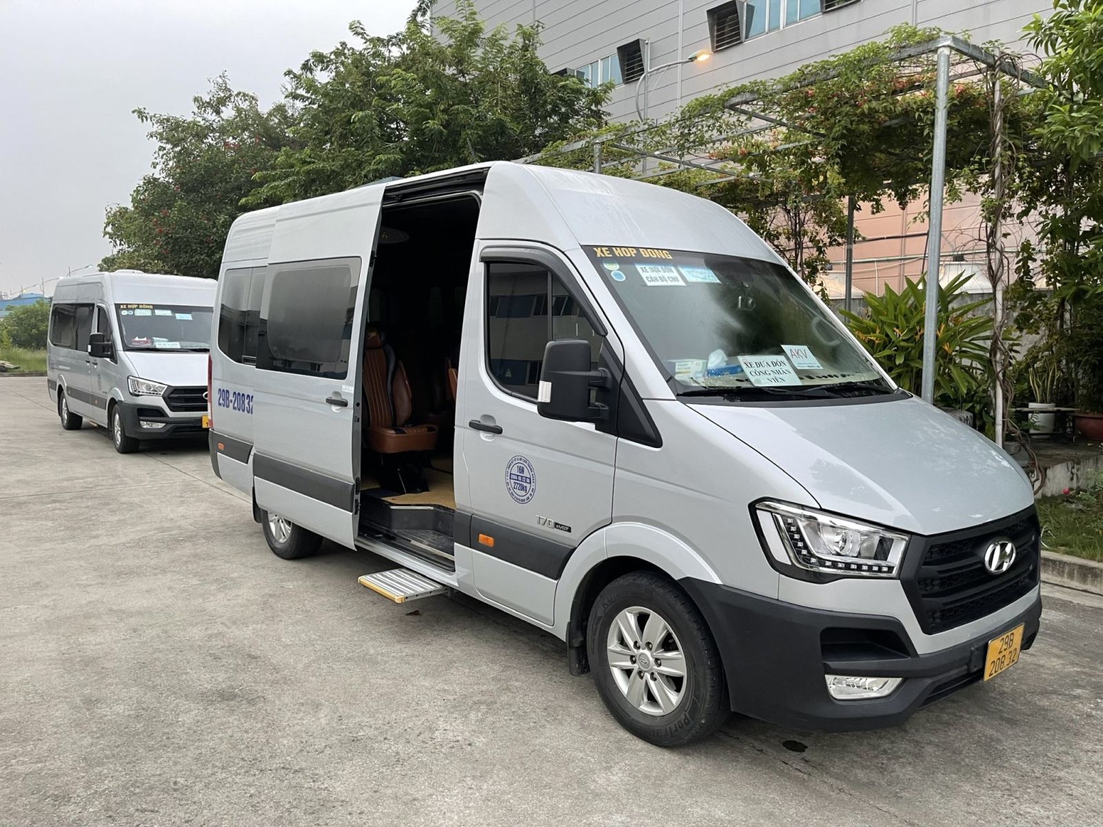 So sánh xe 16 chỗ với các dòng xe khác: Nên chọn loại nào cho từng nhu cầu?