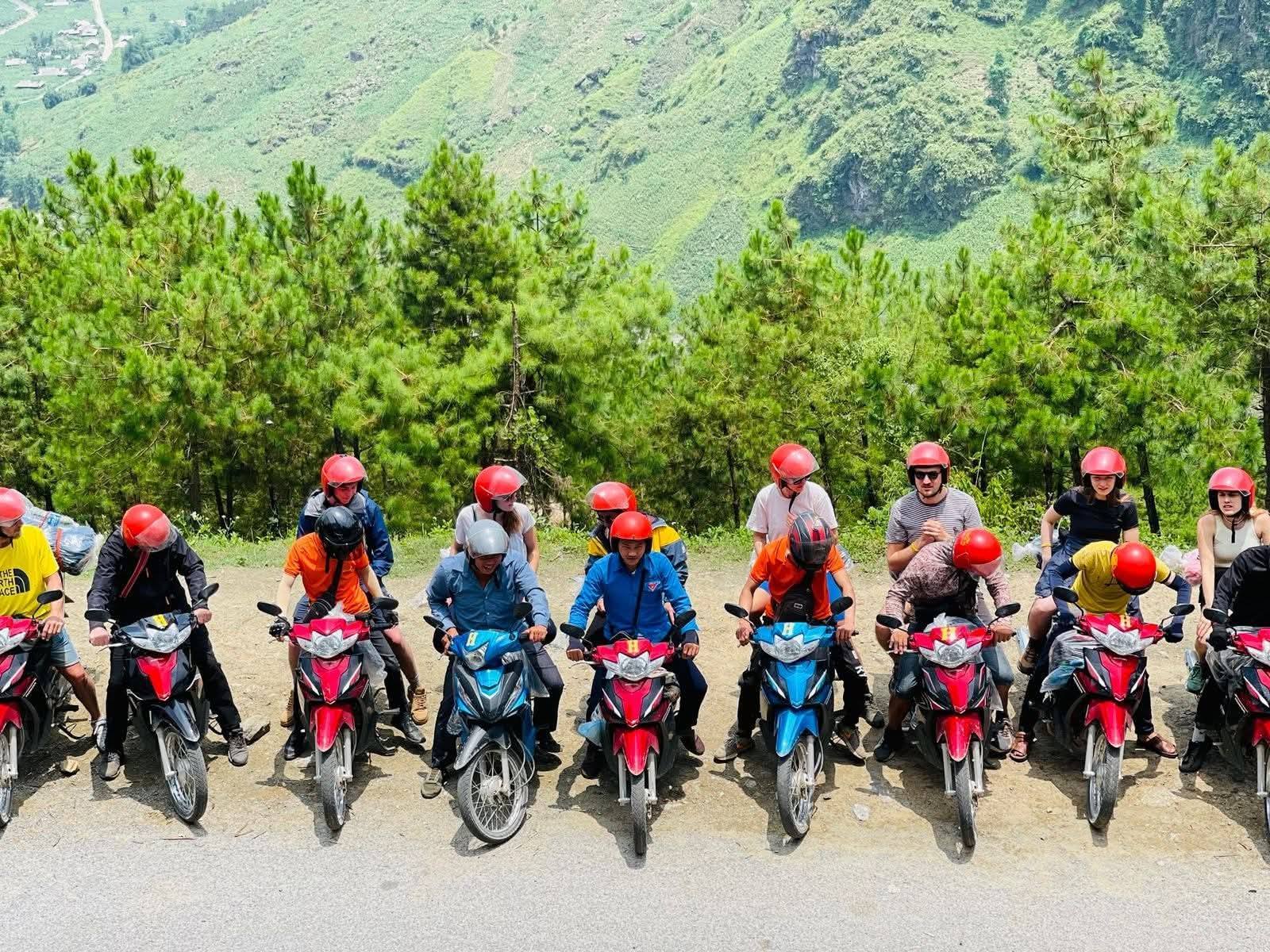 Lịch Trình Hà Giang Mùa Đẹp Nhất Đi Xe Máy + Tháng Nên Đi