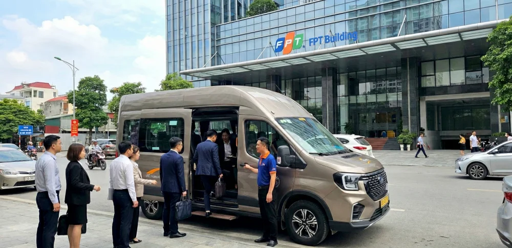 Review công ty cho thuê xe 16 chỗ tốt thường có phản hồi tích cực