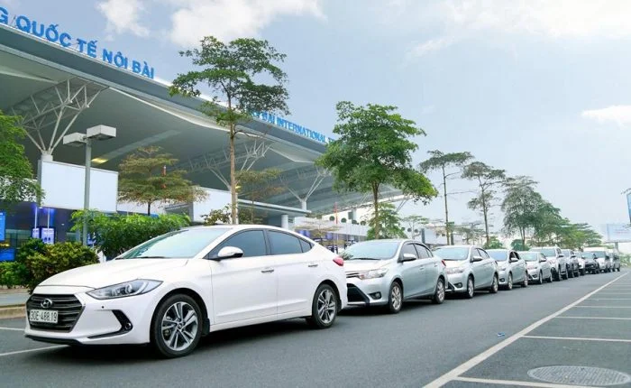 Giá xe 16 chỗ tuyến cố định và tuyến linh hoạt khác nhau như thế nào