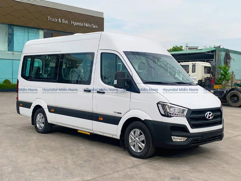 Checklist chọn tài xế khi thuê xe 16 chỗ đi đường dài