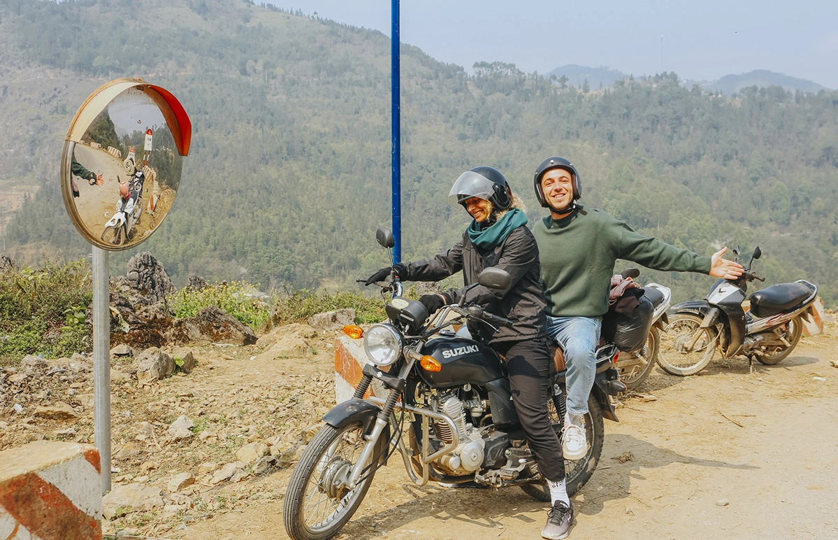 Du Khách Nước Ngoài Lần Đầu Trải Nghiệm Đi Tour Hà Giang Bằng Xe Máy