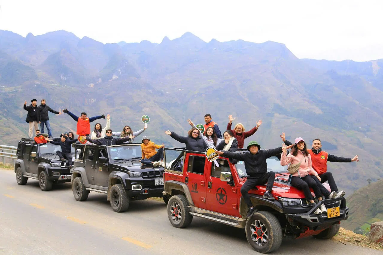 Đi theo tour là giải pháp an toàn và tránh phát sinh chi phí ẩn
