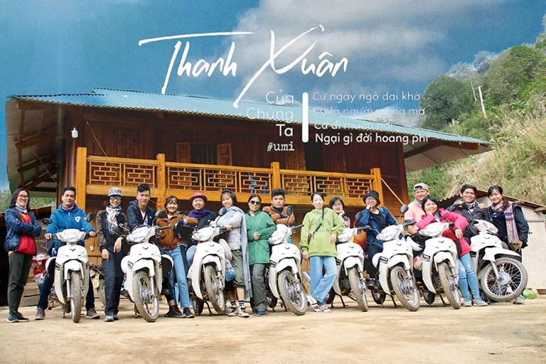 Easy Rider Hà Giang chở khách trên đèo Mã Pí Lèng