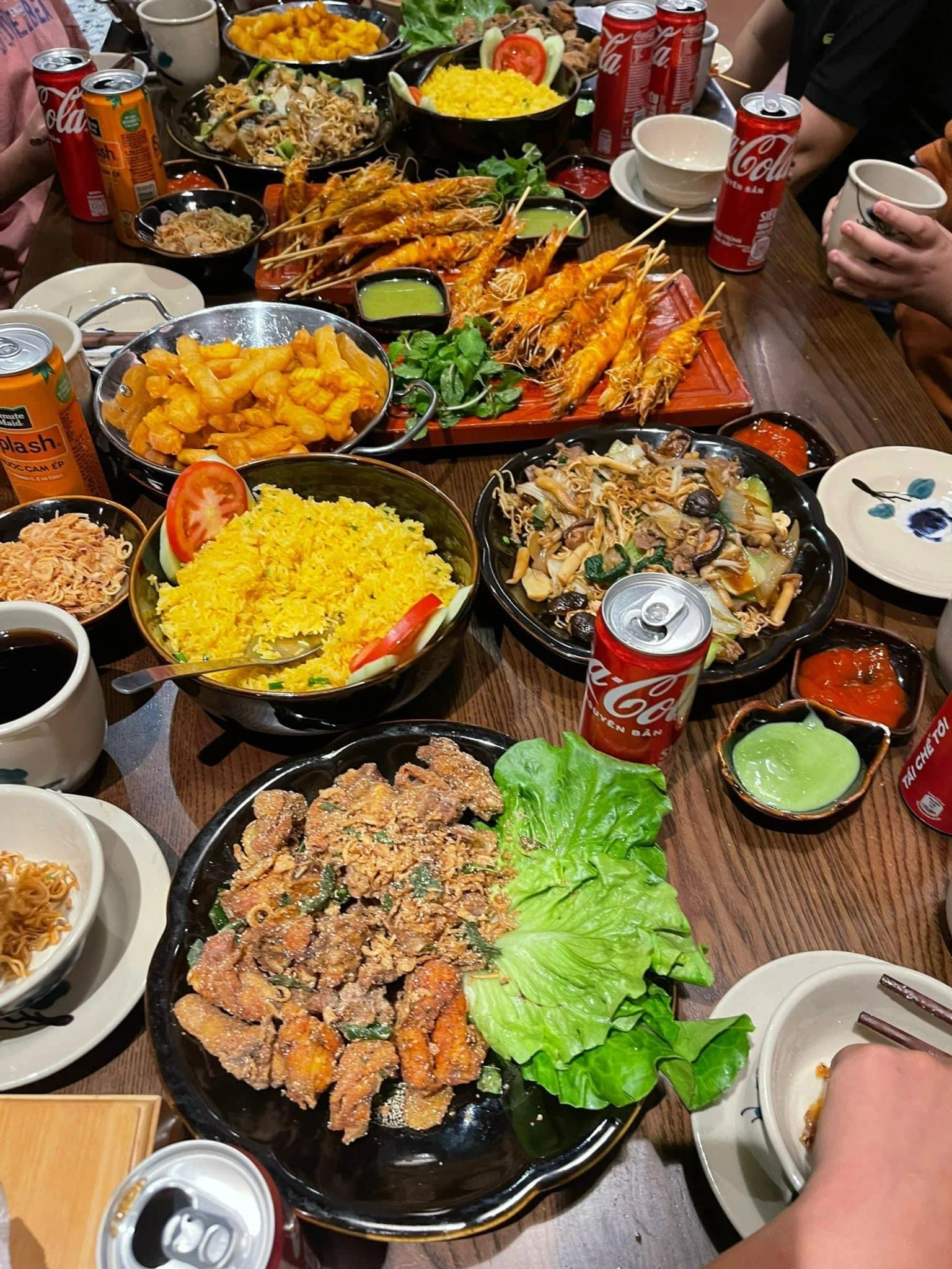 Bữa cơm tối ở homestay vùng cao Hà Giang sau một ngày đi xe máy