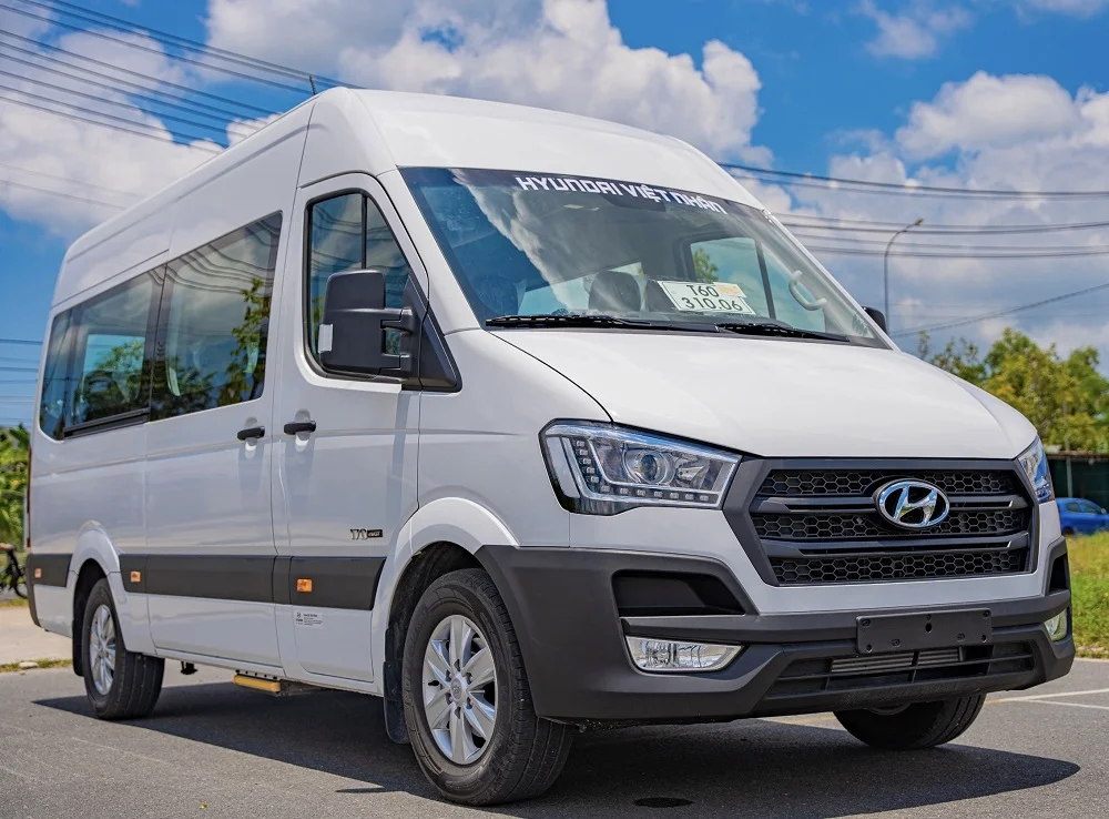 So sánh xe nhỏ và xe 16 chỗ khi đi du lịch cuối tuần