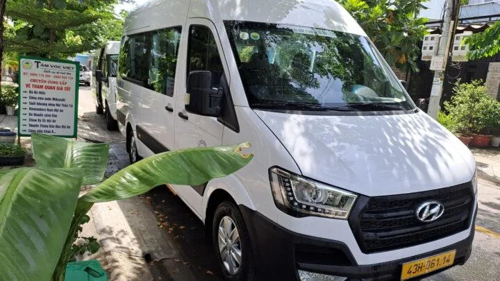 Chuẩn bị lịch trình thuê xe 16 chỗ cho ngày cưới hỏi tại Hà Nội