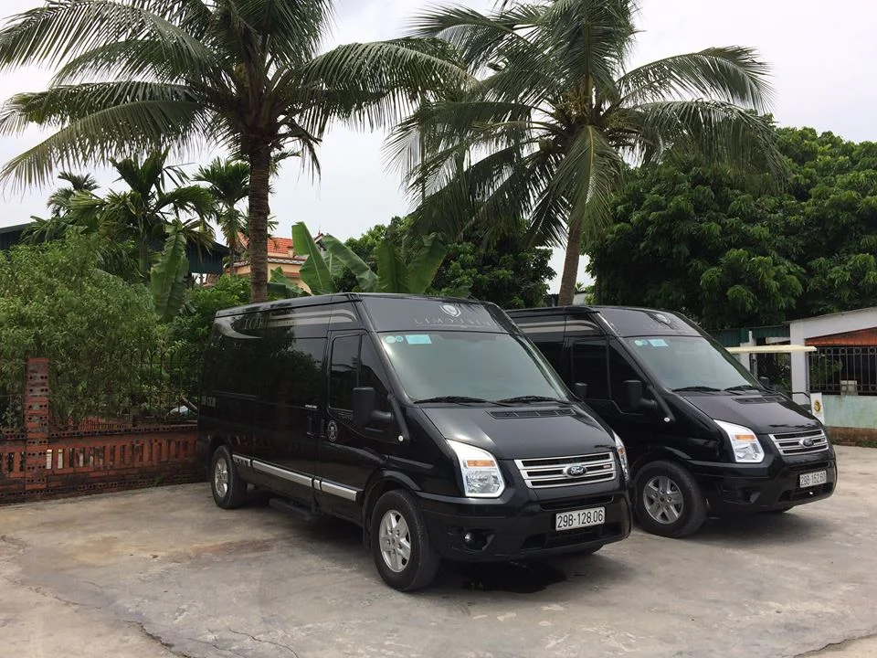 Lịch trình tham quan hồ Quan Sơn trong ngày với hoạt động đi thuyền và chụp ảnh