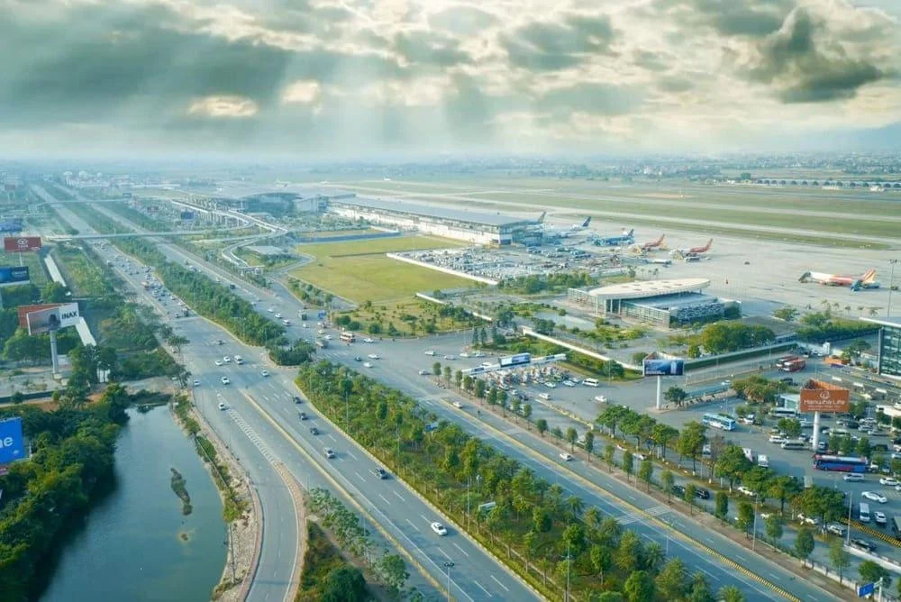 Thuê xe 16 chỗ đón khách quốc tế tại sân bay Nội Bài Hà Nội