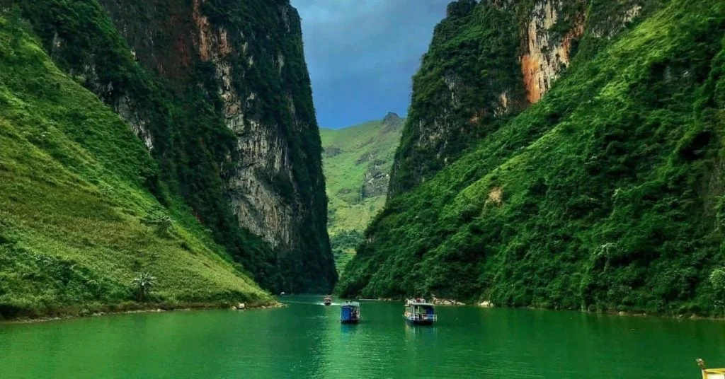 Sông Nho Quế Hà Giang nhìn từ đèo Mã Pí Lèng
