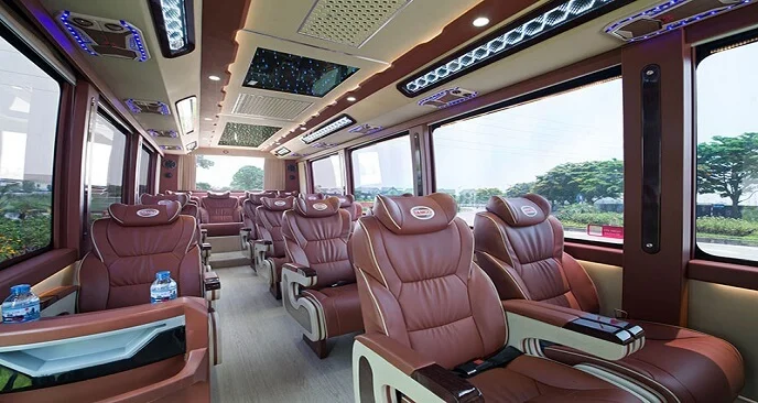 Xe 16 chỗ phù hợp cho đoàn người lớn tuổi